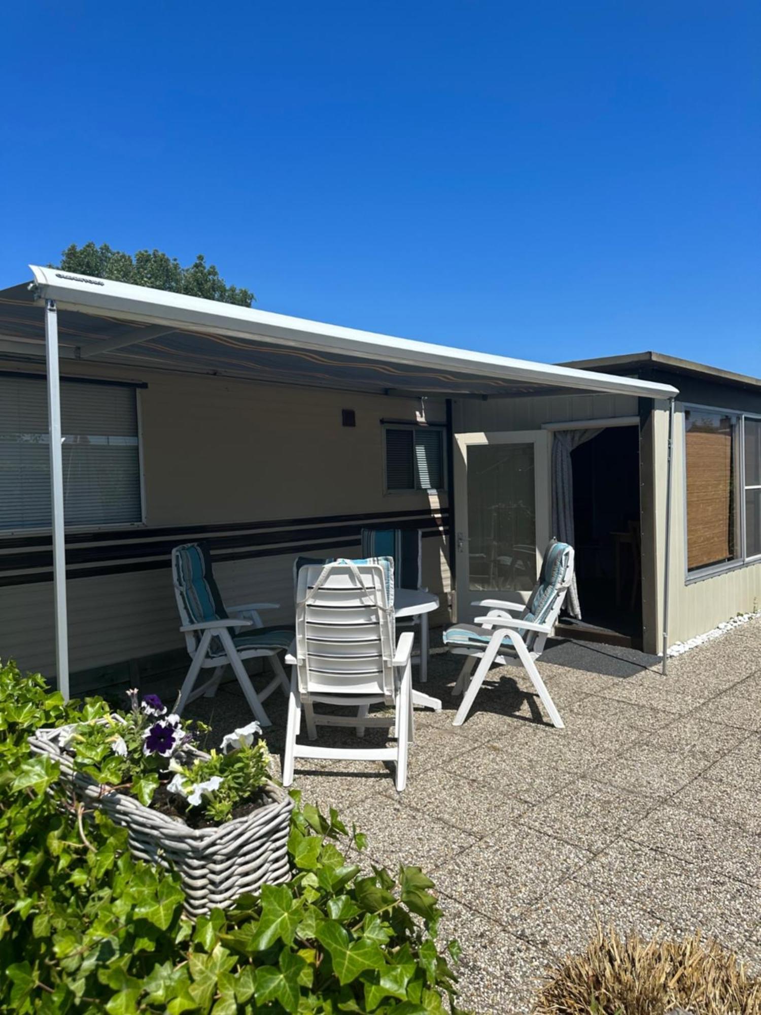 Gezellige Stacaravan Met Groot, Zonnig Terras! Belt-Schutsloot Exterior foto